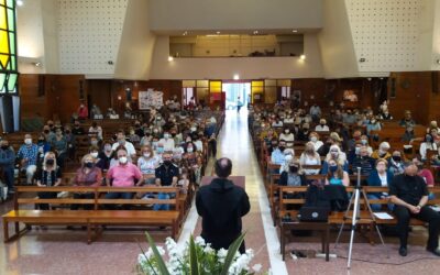 FORMACIÓN ANUAL PARA MINISTROS EXTRAORDINARIOS DE LA COMUNIÓN