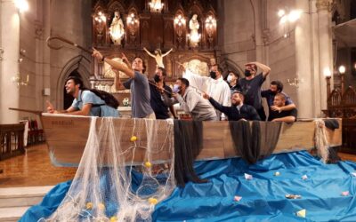 ADORACIÓN JUVENIL VOCACIONAL.