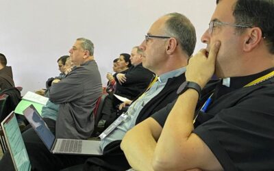 MONS. MESTRE PARTICIPA DEL SIMPOSIO DE TEOLOGÍA Y CATEQUESIS EN IGUAZÚ.