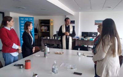 EL OBISPO BENDIJO OFICINA MUNICIPAL