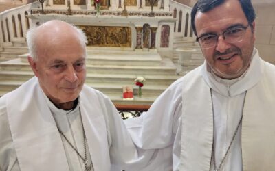 MONSEÑOR MESTRE Y MONSEÑOR PUIGGARI REZANDO JUNTOS EN LUJÁN