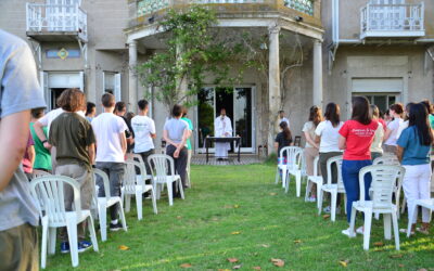 SE PREPARA NAVIDAD JUNTO AL LAGO.