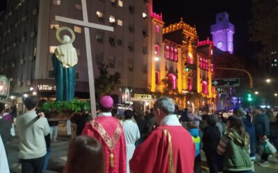 VIA CRUCIS POR LA CIUDAD.