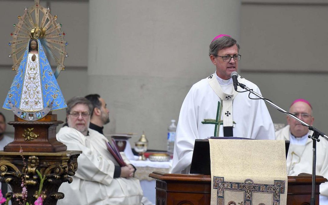 El padre obispo Gabriel participó de la asunción de García Cuerva como arzobispo porteño.
