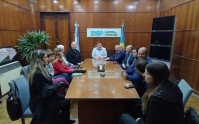 FUNCIONARIOS DE LA UNIVERSIDAD DEL SENTIDO EN LA INTENDENCIA.