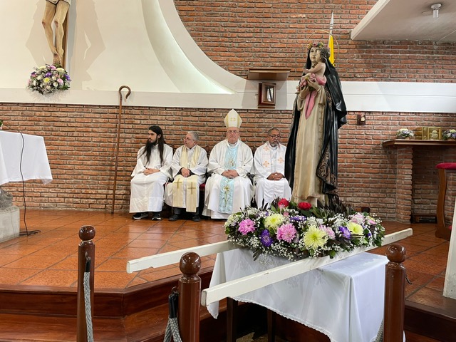 El Obispo presentó a Santa Rosa de Lima como modelo de humildad y servicio