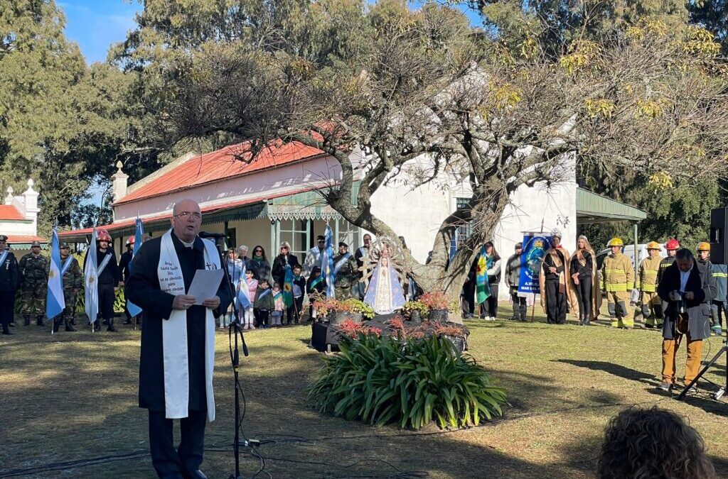 El 25 de mayo, monseñor Giobando recordó los orígenes religiosos  de nuestra Nación