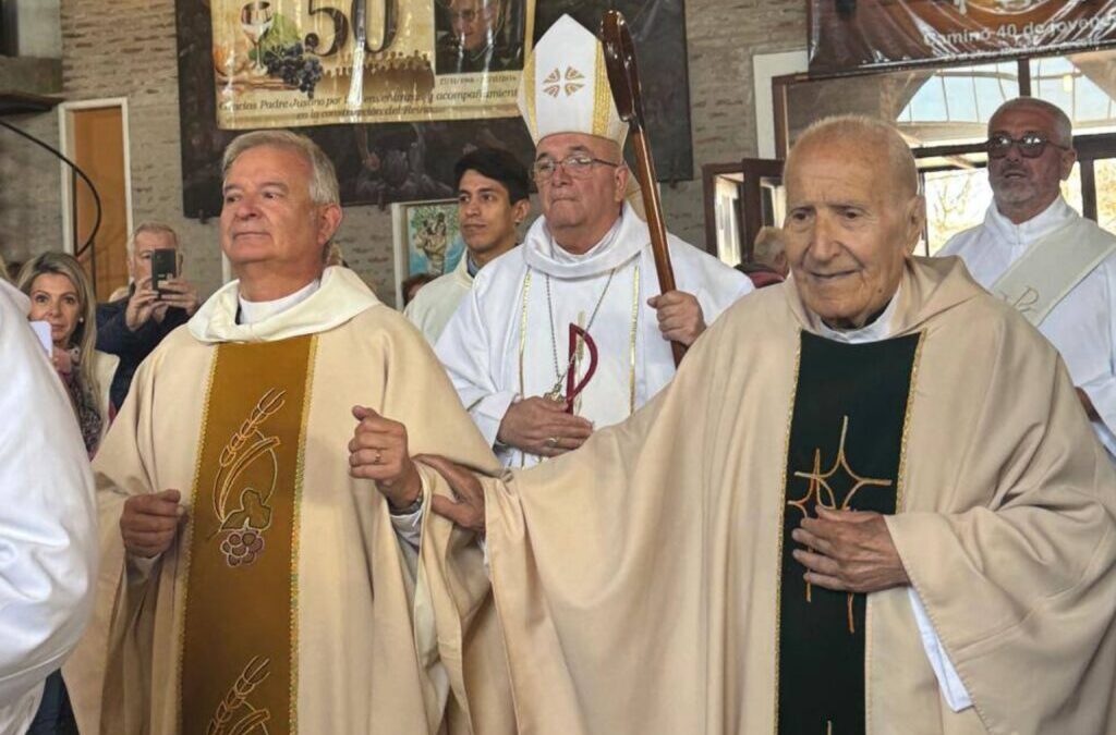 Asumió el P. Alejandro en Medalla