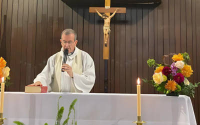 El padre Fabián Yanes asumió como párroco en Sierra de los Padres