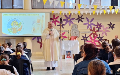 Visita pastoral de Mons. Giobando al Colegio Ntra. Sra. del Carmen