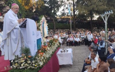 Multitudinaria fiesta en honor a la Virgen de Lourdes en el Puerto de Mar del Plata